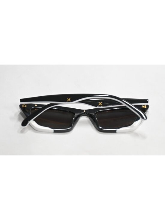 Oscar & Frank FAE Sunglasses in Black White main image 5